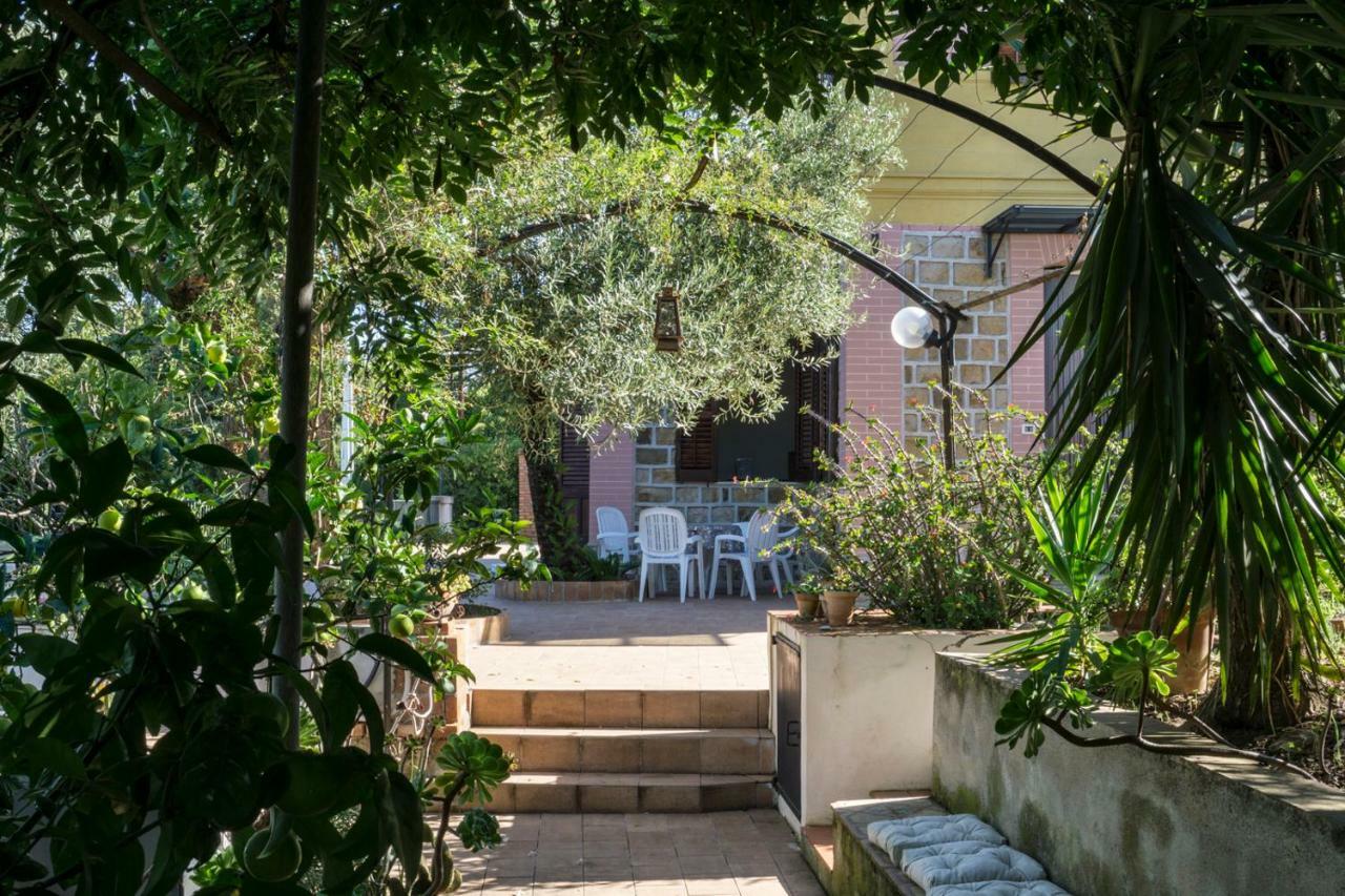 Villa Santa Lucia 切法卢 外观 照片