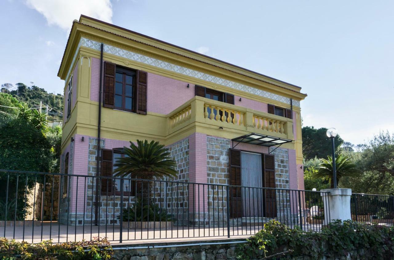 Villa Santa Lucia 切法卢 外观 照片